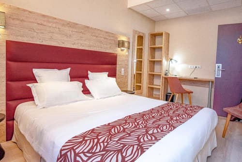 Hotel Montaigne, Room