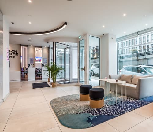 YOTEL Porto, Reception