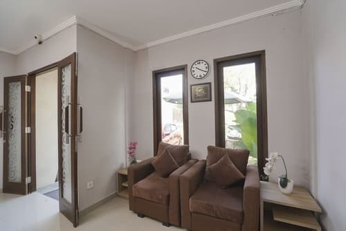 Capital O 2166 Elitya Stay, Lobby sitting area