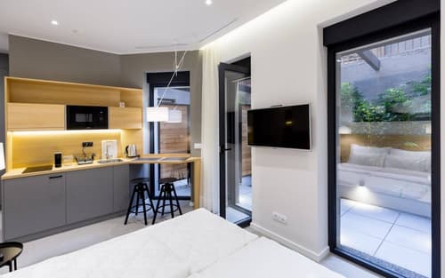 Teanna Lux Apartments, Room