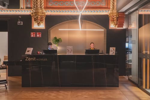 Hotel Zenit Convento San Martín, Reception