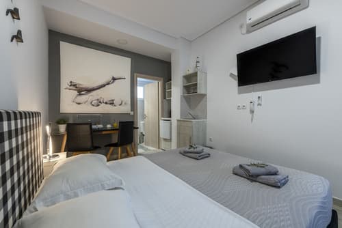 Comfort Stay Athens Airport Hotel - FREE shuttle from and to the airport, Room