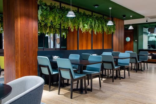 Kazzhol Park Hotel, Restaurant