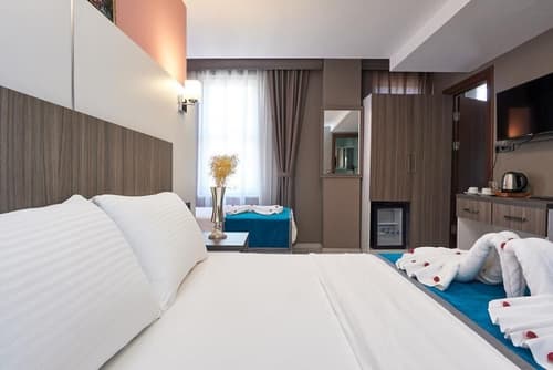 Renzo Hotel - Special Category, Room