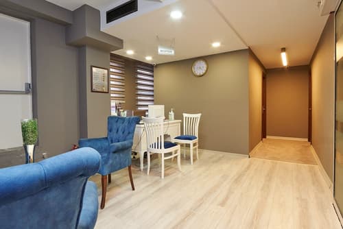 Renzo Hotel, Check-in/check-out kiosk