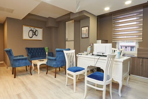 Renzo Hotel, Lobby sitting area