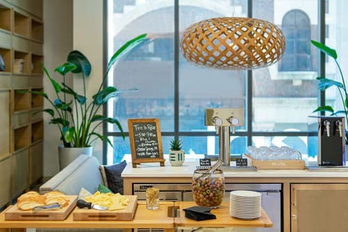 Element Philadelphia Downtown, Reception