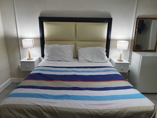 The Monument Guesthouse, Room