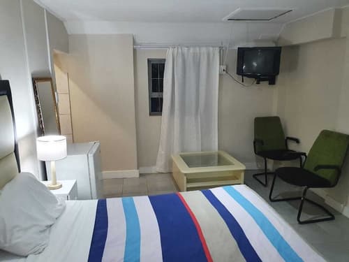 The Monument Guesthouse, Room