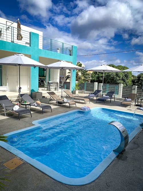 Abiki Mauritius, Primary image