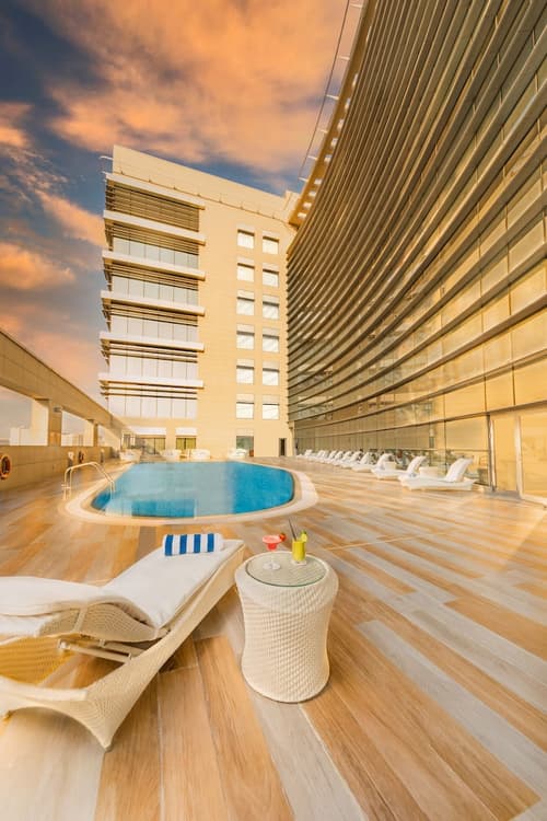 dusitD2 Salwa Doha, Outdoor pool