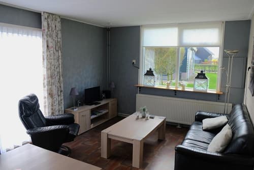 Cozy House with a Boat near Giethoorn & Weerribben Wieden National Park, Living room