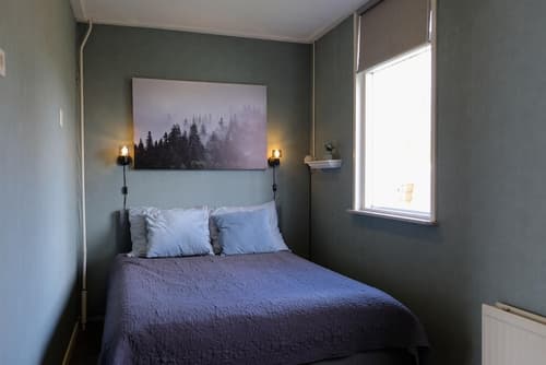 Cozy House with a Boat near Giethoorn & Weerribben Wieden National Park, Room