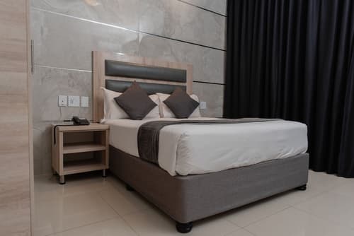 Bayside Hotel 116, Room