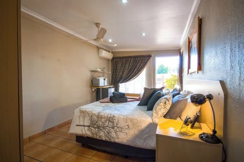 Marle' Lodge Bed & Breakfast, Room