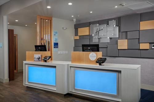 Holiday Inn Express Buffalo NE Lockport by IHG, Check-in/check-out kiosk