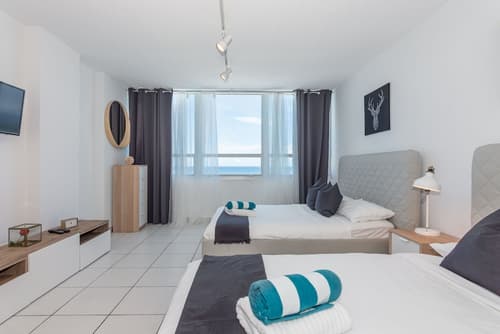 Girasole Apartments, Room