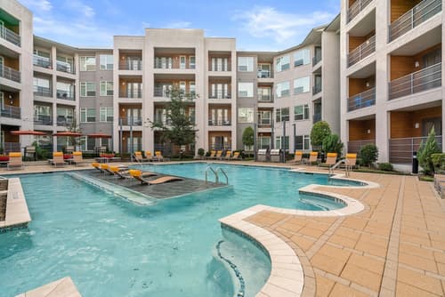 Kasa Love Field-Medical District Dallas, Pool