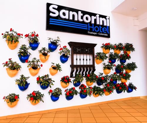 Hotel Santorini, Primary image