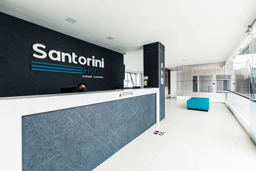 Hotel Santorini, Reception