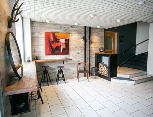 Hotel Norðurland, Reception