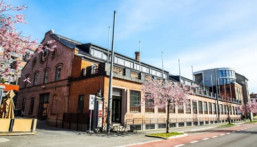 Central City Apartments, Primary image