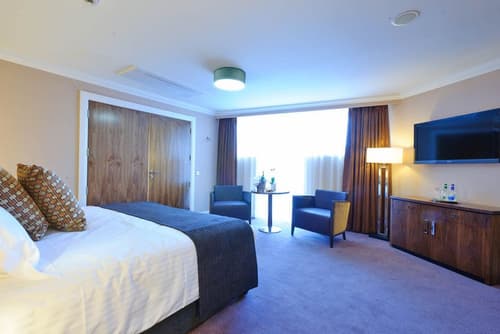 Rox Hotel Aberdeen by Compass Hospitality, Room