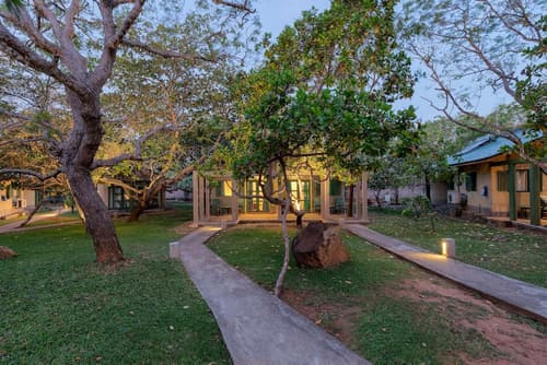 Elephant Reach, Room