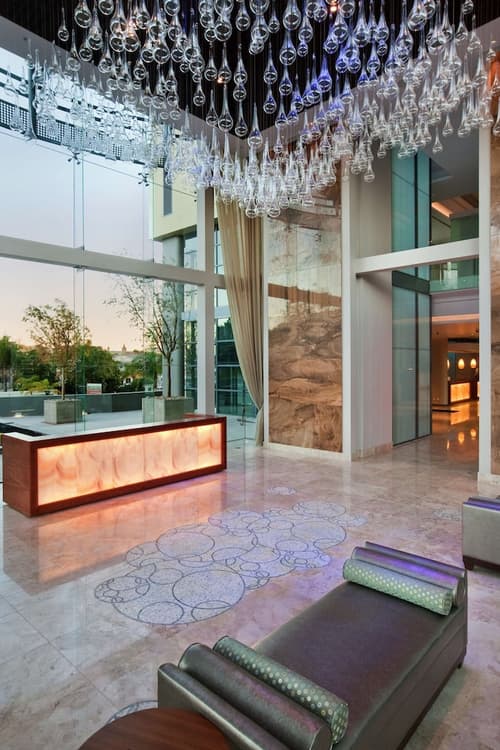 Hilton Windhoek, Reception