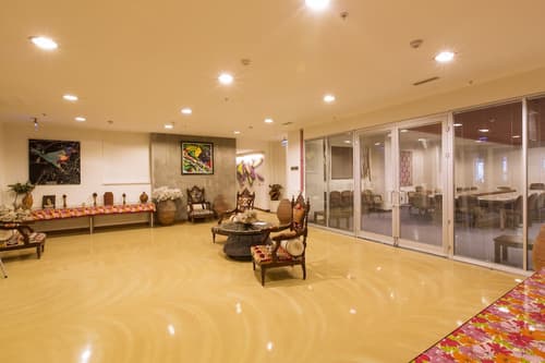 Han Hotel, Interior entrance