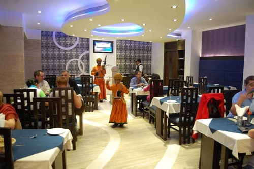 Hotel Taj Resorts, Restaurant