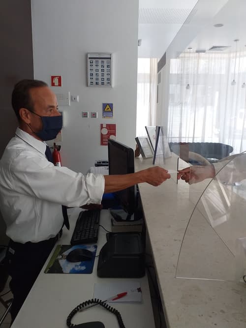 Lisbon City Hotel, Reception