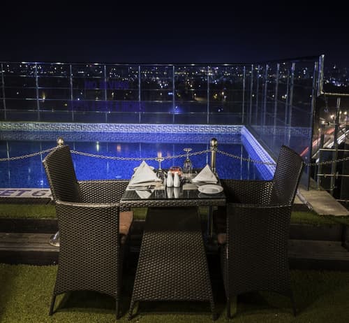 Sarovar Portico Jaipur, Pool