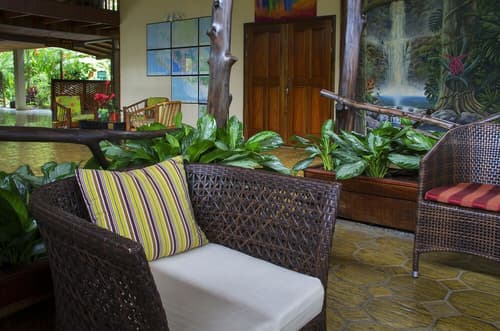 Selva Verde Lodge, Lobby sitting area