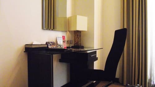 Golden Flower Hotel Bandung, Room