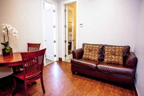 Aura Hotel Brooklyn, Room