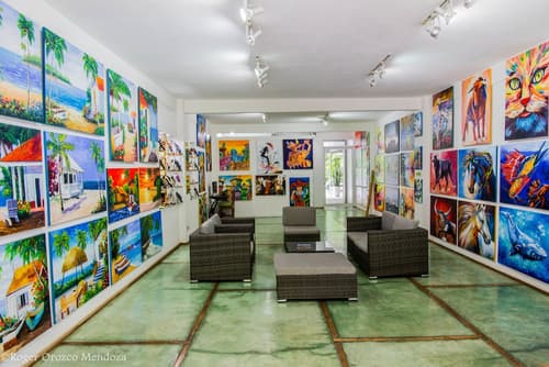 Hotel Plaza Yara, Lobby sitting area