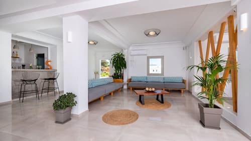 Hotel Kalisperis, Lobby sitting area