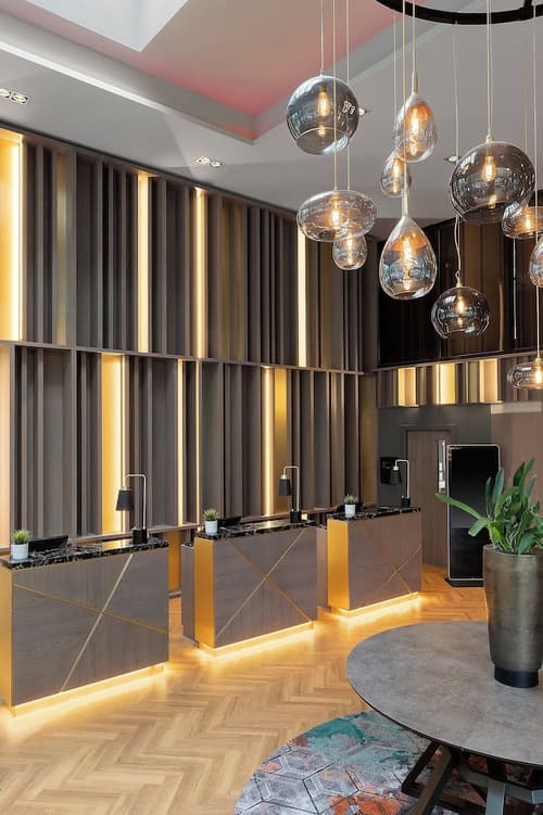 Leonardo Royal London Tower Bridge, Reception