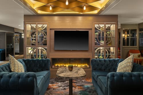 Leonardo Royal London Tower Bridge, Lobby sitting area