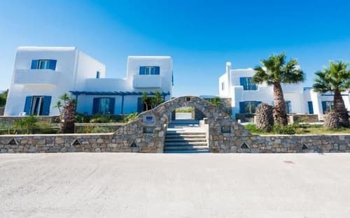 Giannoulaki Hotel, Exterior