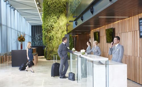 Novotel Auckland Airport, Reception