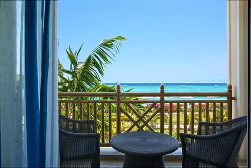 Pearle Beach Resort & Spa, Terrace/patio