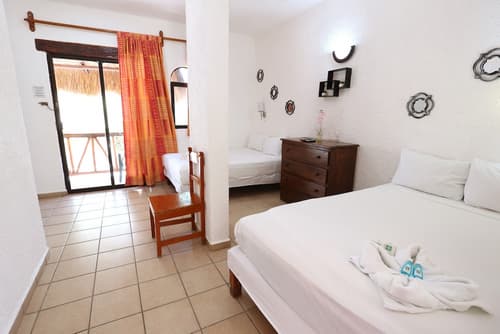 Hotel Bosque Caribe , 5th Av Zone, Room