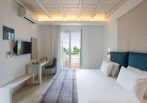 Princess Of Naxos, Room