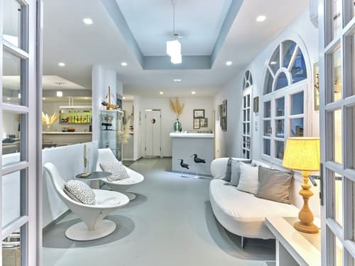 Mersina Exclusive, Reception