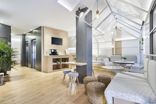 Hotel Acta Laumon, Lobby sitting area