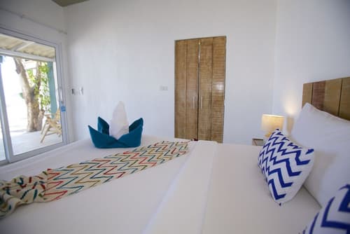 Lime & Soda Beachfront Resort, Room