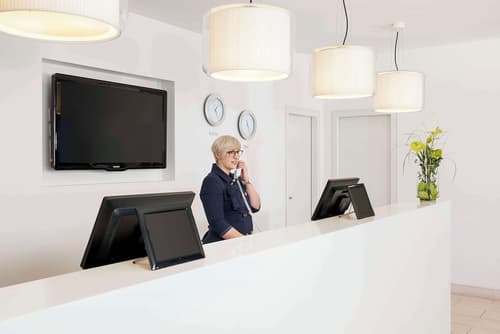 NH Frankfurt Messe, Reception