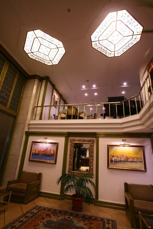 Istanbul Royal Hotel, Lobby